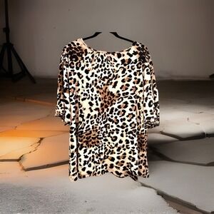 Womens  Susan Graver Leopard Print Cold Shoulder Top Shirt 2x see measurements